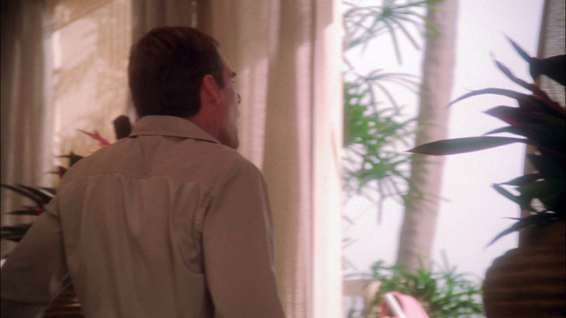extant_StarTrek_ENT_1x25-TwoDaysAndTwoNights_0551.jpg