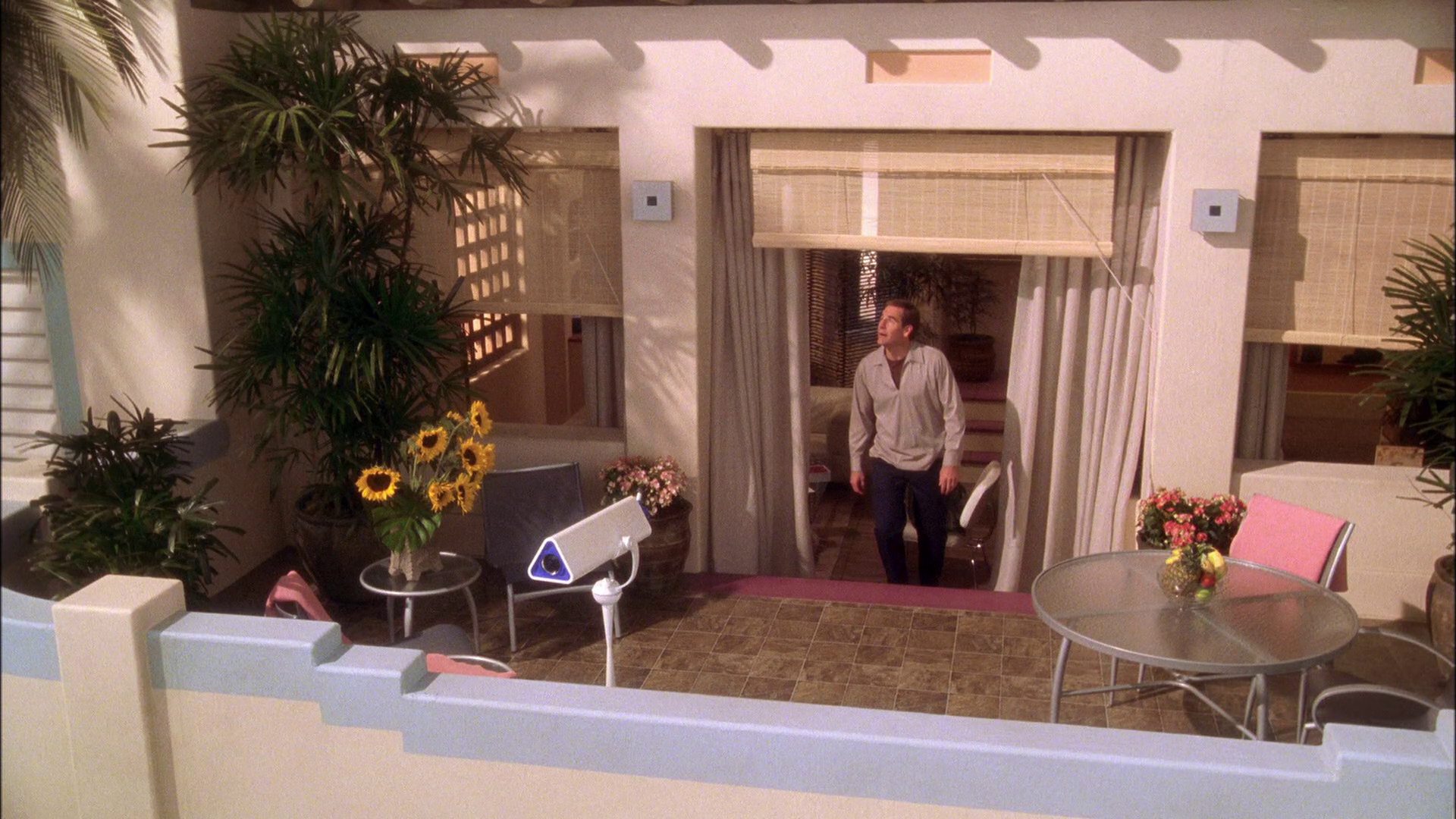 extant_StarTrek_ENT_1x25-TwoDaysAndTwoNights_0554.jpg