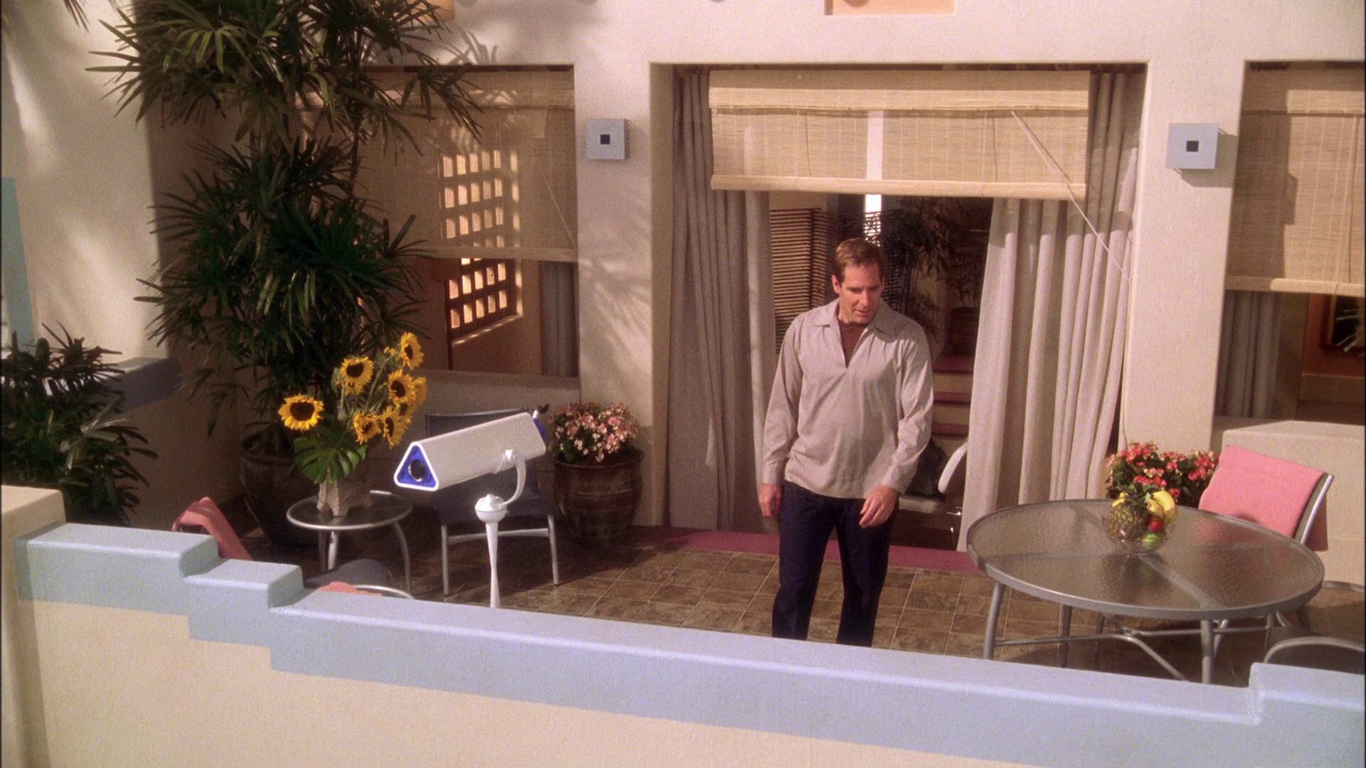 extant_StarTrek_ENT_1x25-TwoDaysAndTwoNights_0564.jpg