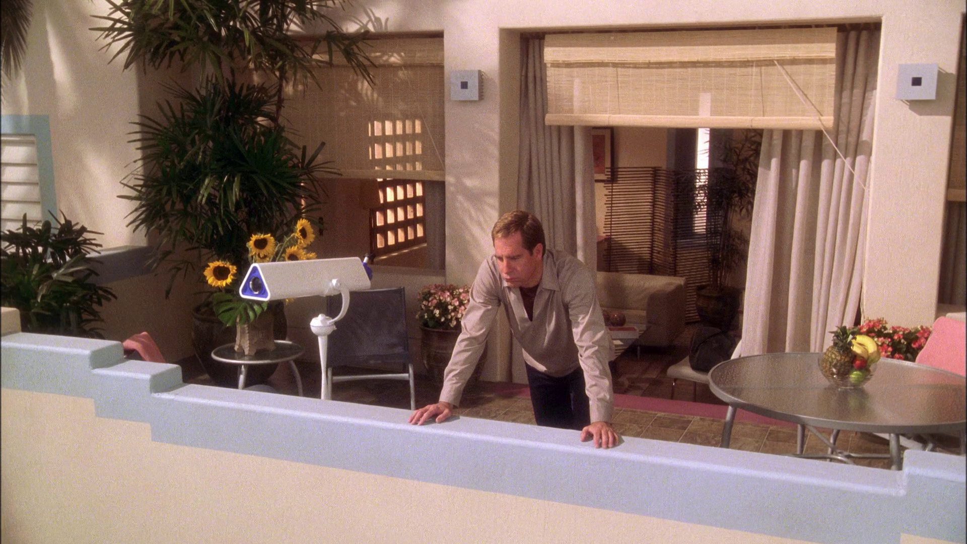extant_StarTrek_ENT_1x25-TwoDaysAndTwoNights_0569.jpg