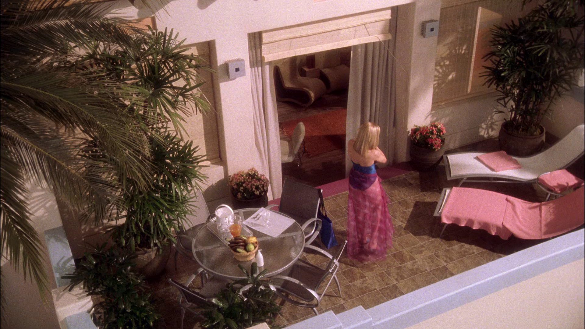 extant_StarTrek_ENT_1x25-TwoDaysAndTwoNights_0615.jpg