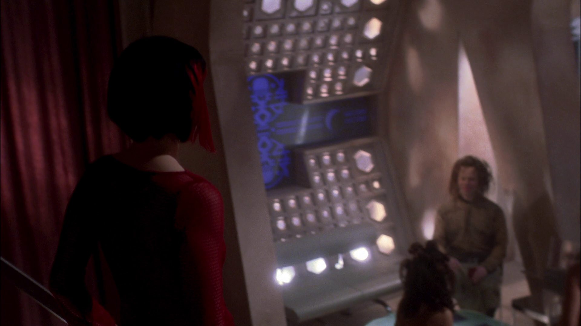 extant_StarTrek_ENT_1x25-TwoDaysAndTwoNights_0628.jpg