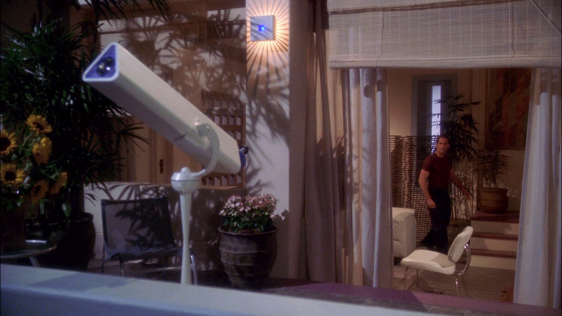 extant_StarTrek_ENT_1x25-TwoDaysAndTwoNights_0772.jpg