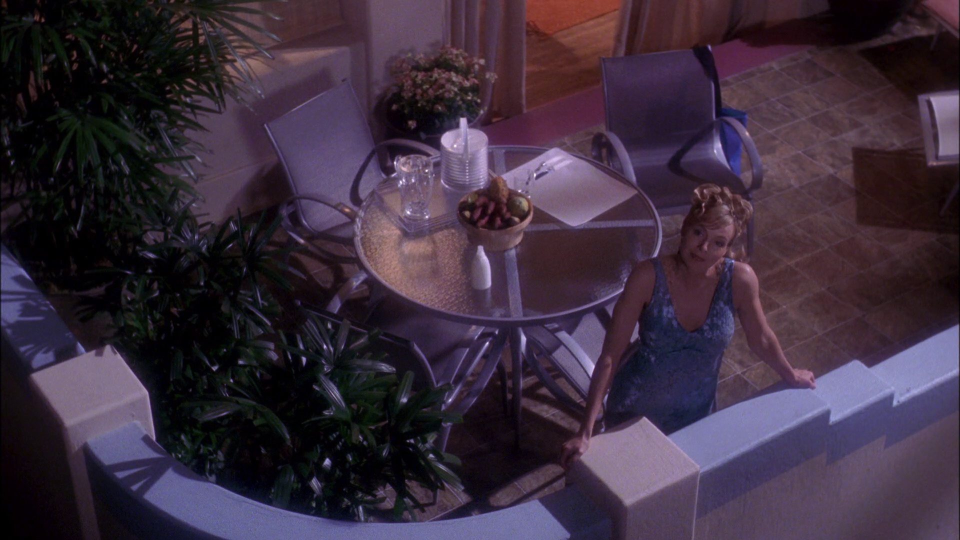 extant_StarTrek_ENT_1x25-TwoDaysAndTwoNights_1408.jpg