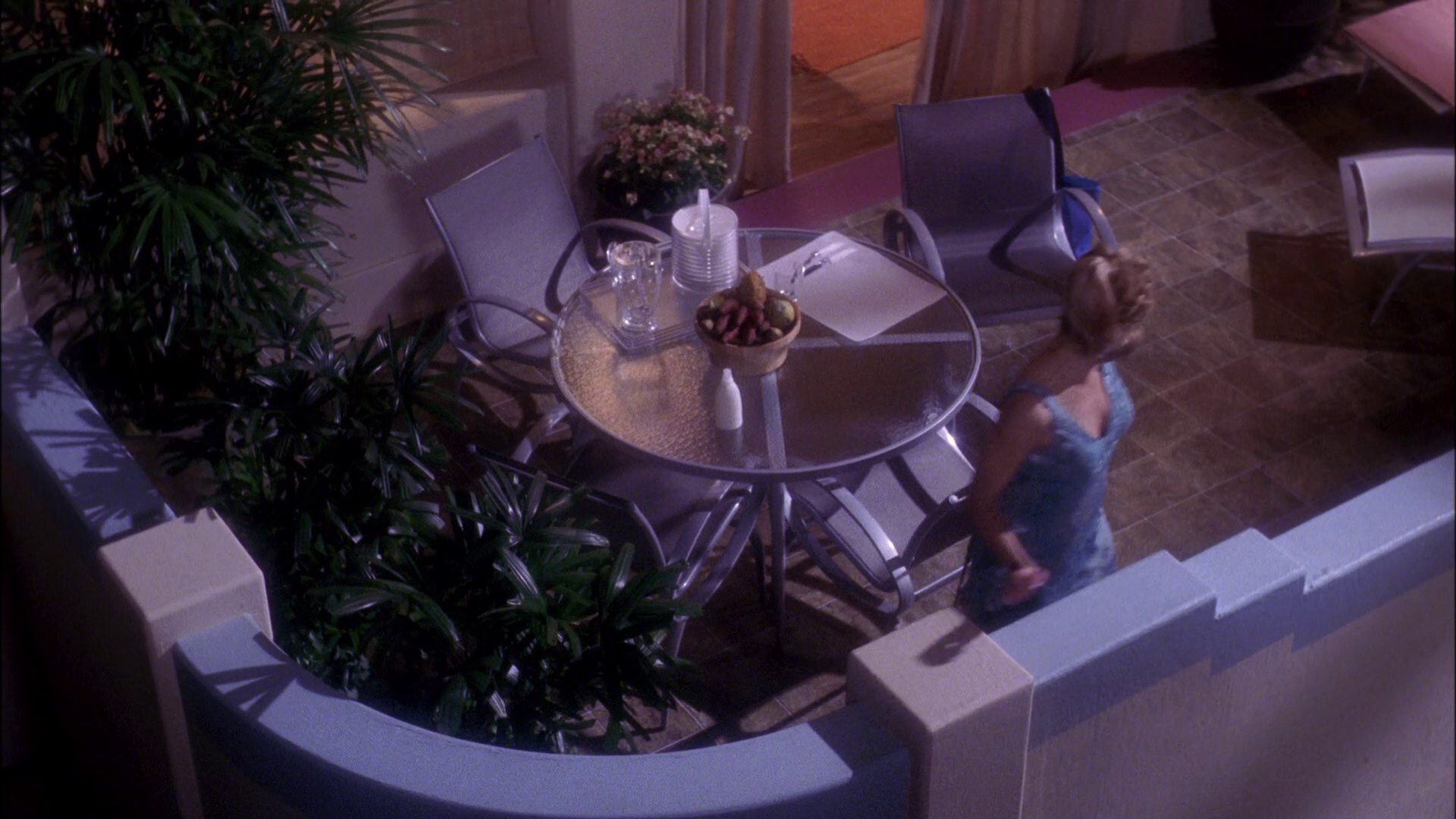 extant_StarTrek_ENT_1x25-TwoDaysAndTwoNights_1423.jpg