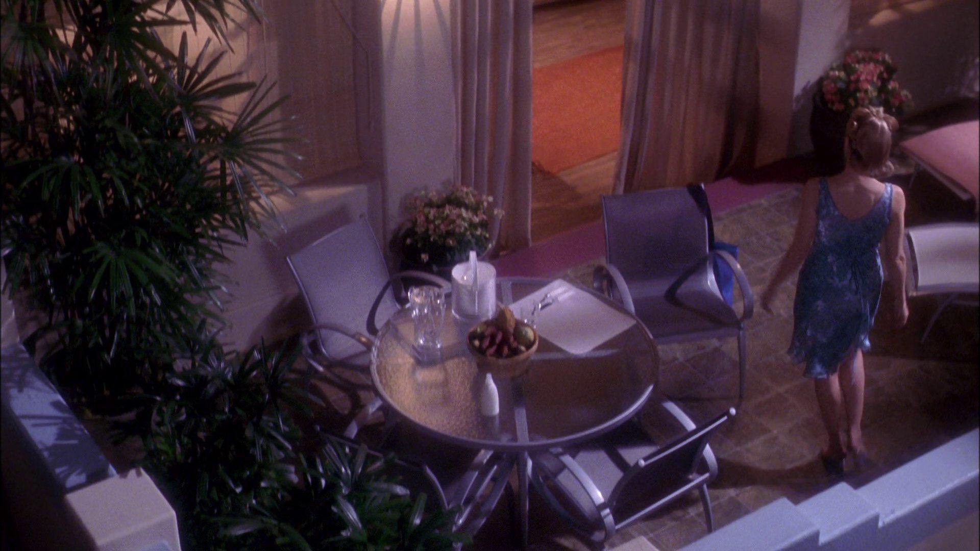 extant_StarTrek_ENT_1x25-TwoDaysAndTwoNights_1425.jpg