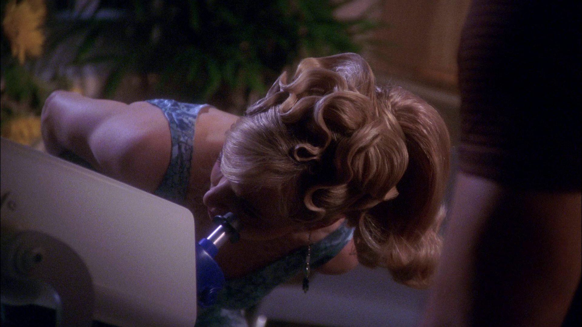 extant_StarTrek_ENT_1x25-TwoDaysAndTwoNights_1488.jpg
