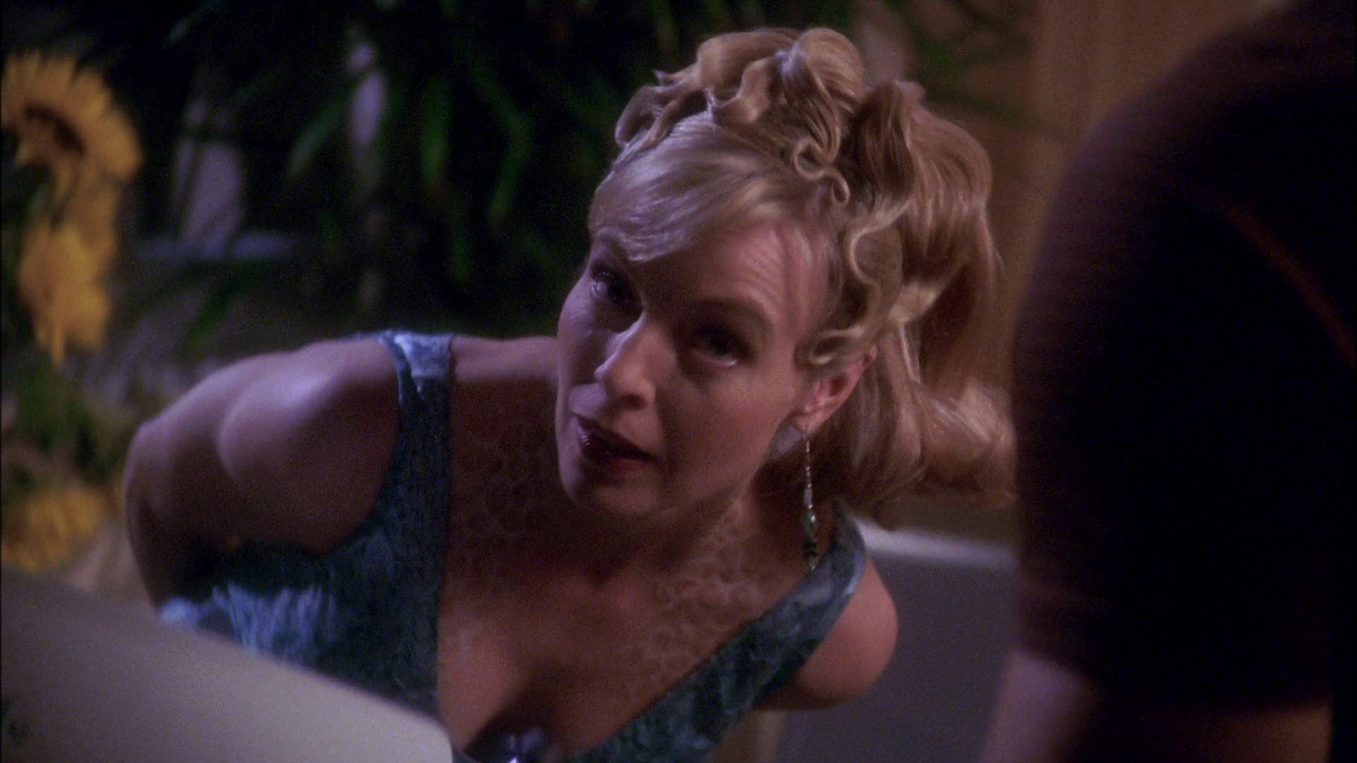 extant_StarTrek_ENT_1x25-TwoDaysAndTwoNights_1493.jpg