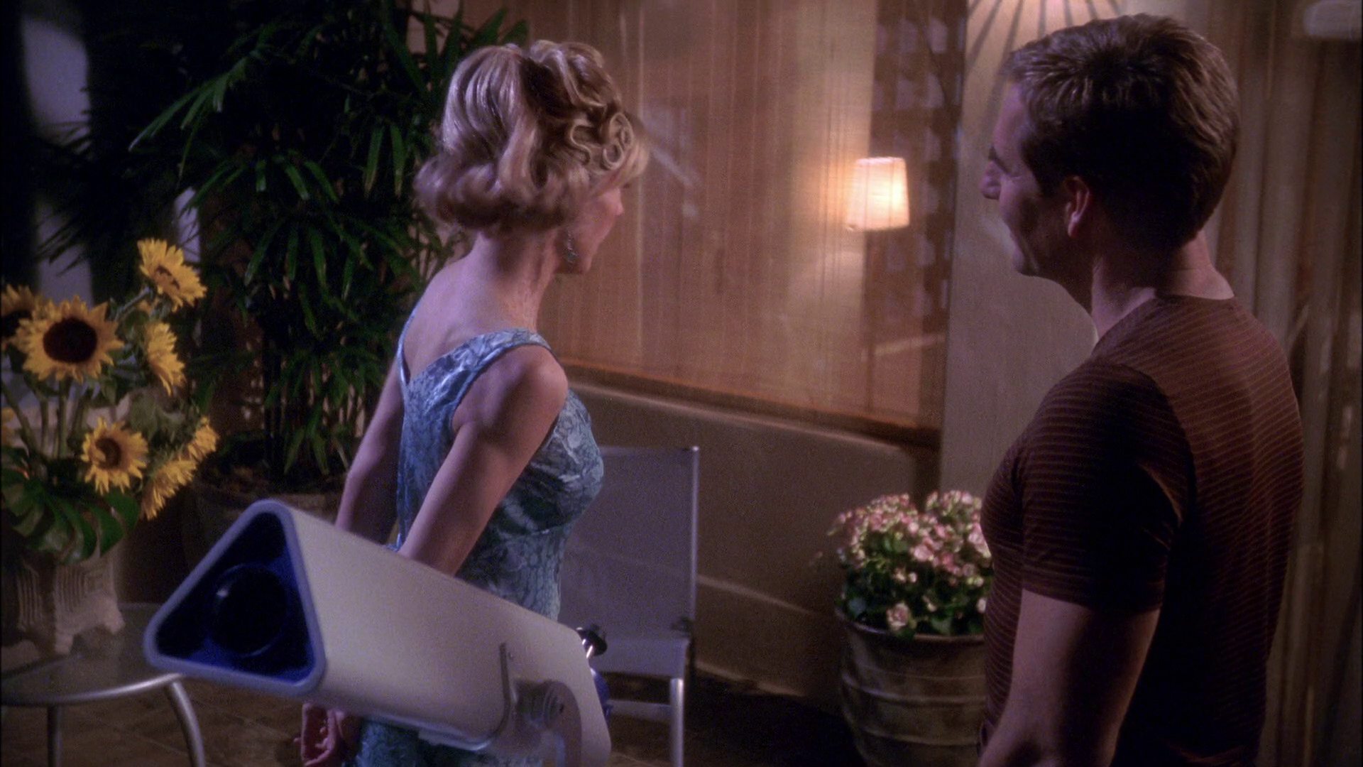 extant_StarTrek_ENT_1x25-TwoDaysAndTwoNights_1534.jpg