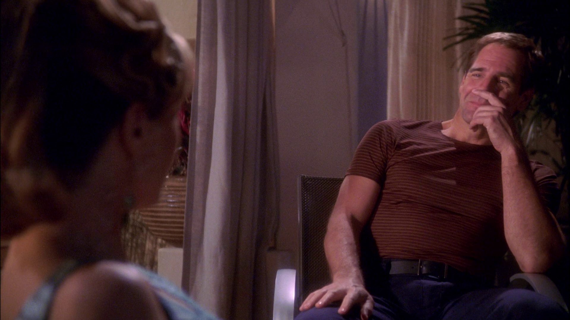 extant_StarTrek_ENT_1x25-TwoDaysAndTwoNights_1556.jpg