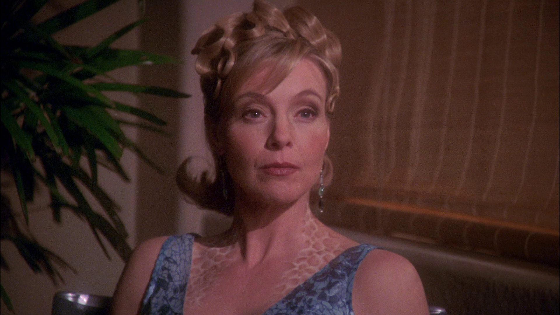 extant_StarTrek_ENT_1x25-TwoDaysAndTwoNights_1560.jpg
