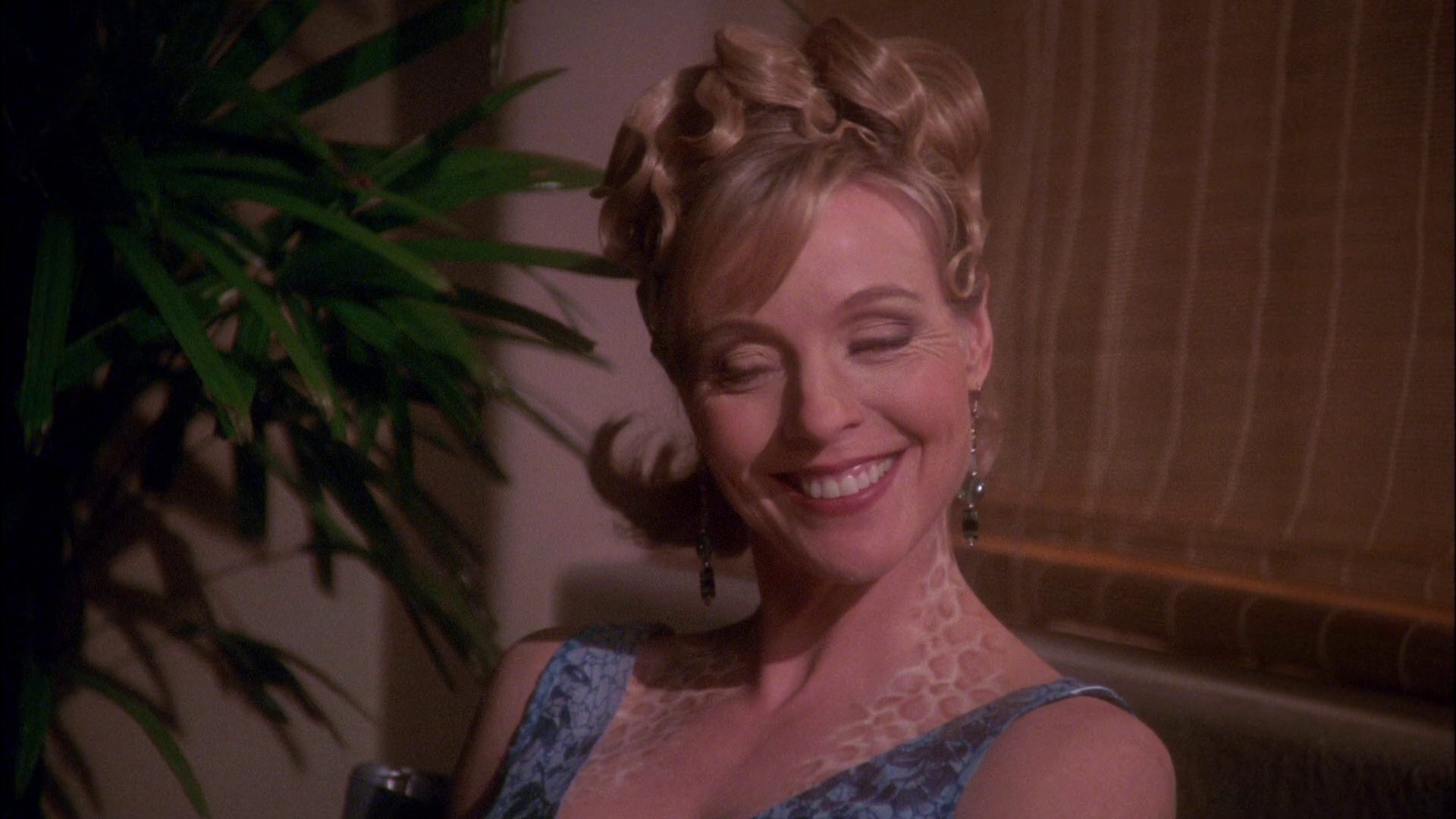 extant_StarTrek_ENT_1x25-TwoDaysAndTwoNights_1567.jpg