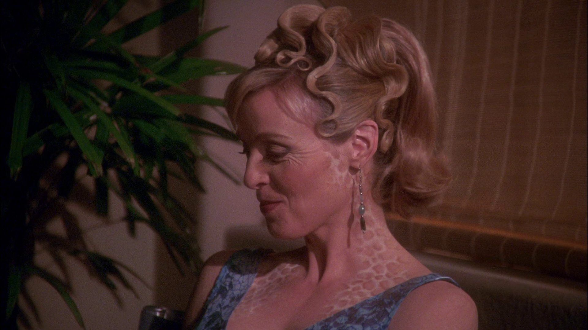 extant_StarTrek_ENT_1x25-TwoDaysAndTwoNights_1569.jpg