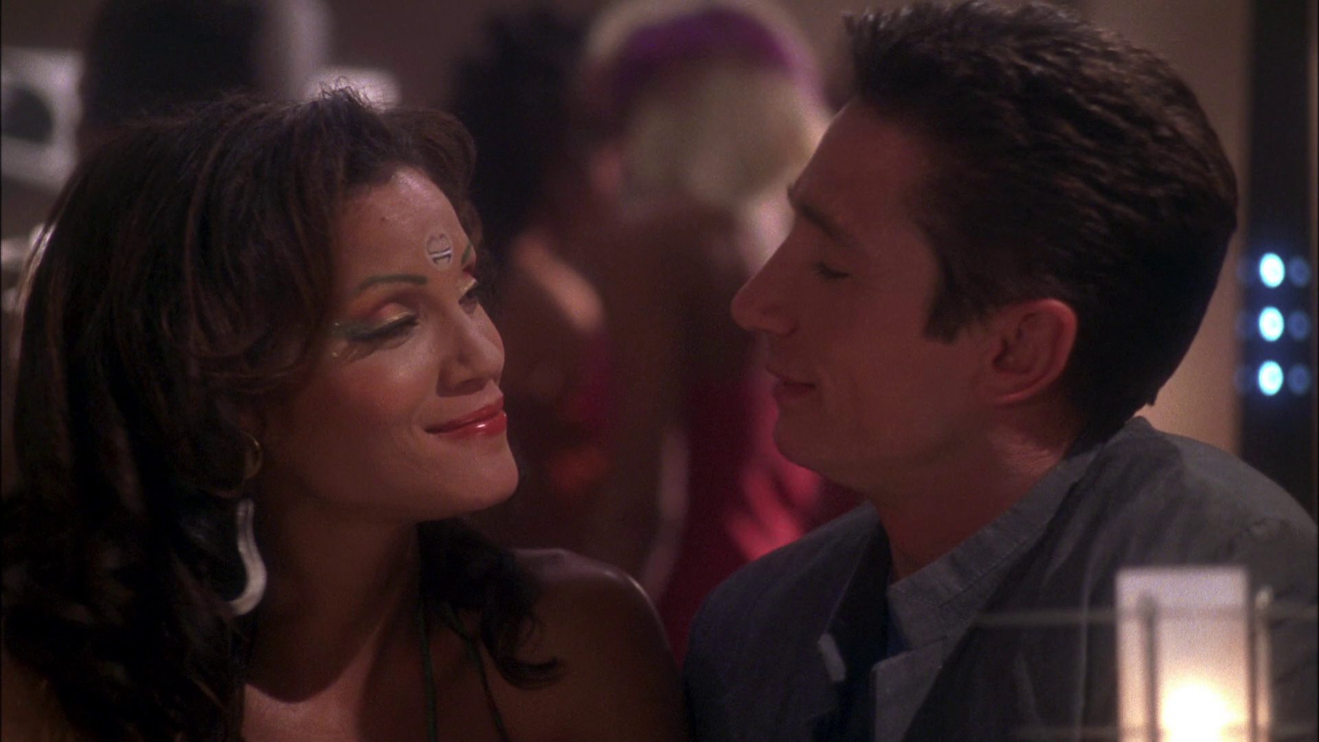 extant_StarTrek_ENT_1x25-TwoDaysAndTwoNights_1655.jpg