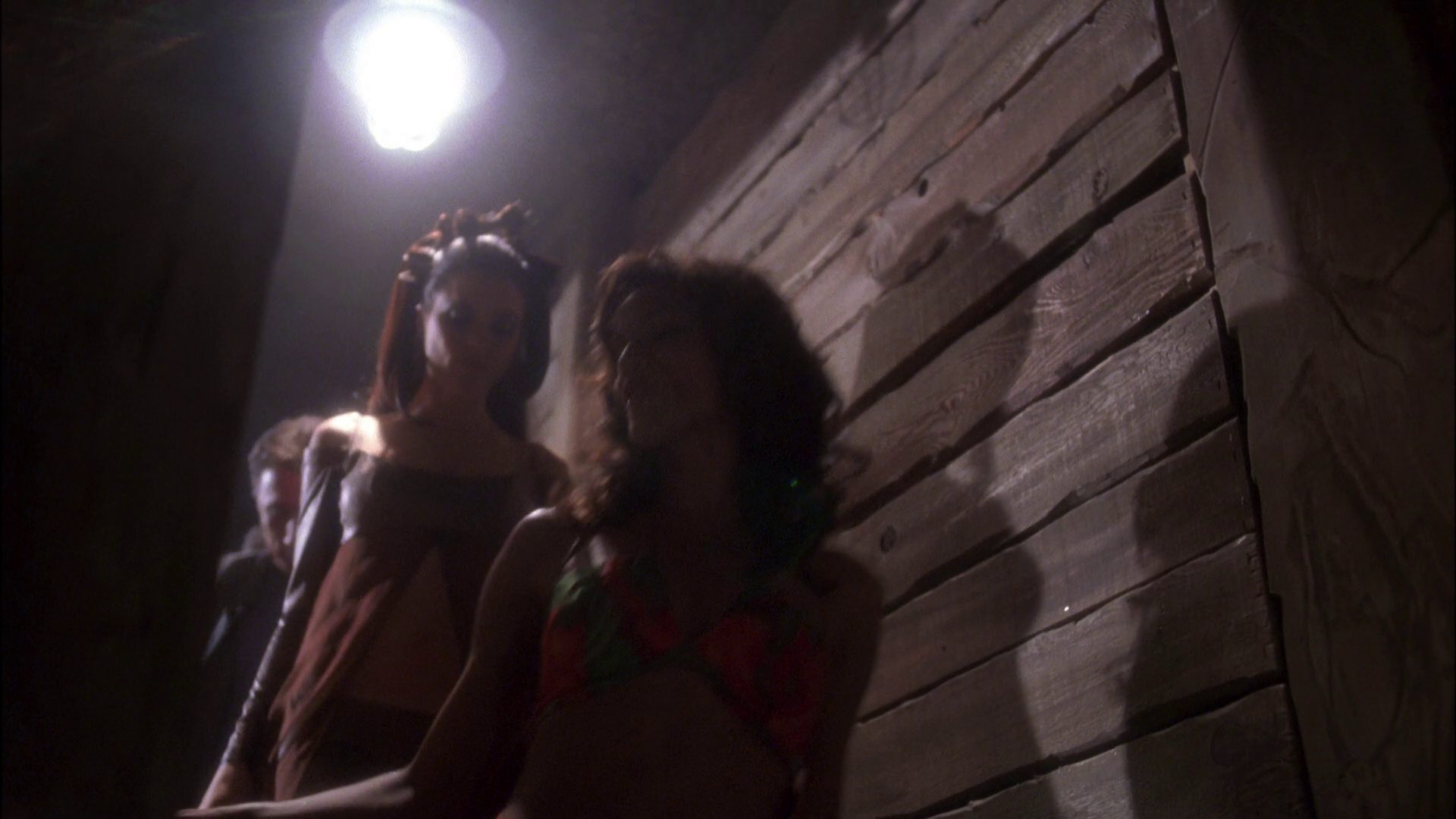 extant_StarTrek_ENT_1x25-TwoDaysAndTwoNights_1682.jpg