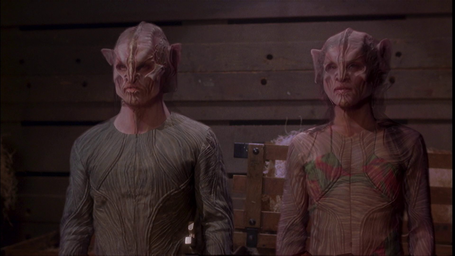 extant_StarTrek_ENT_1x25-TwoDaysAndTwoNights_1726.jpg