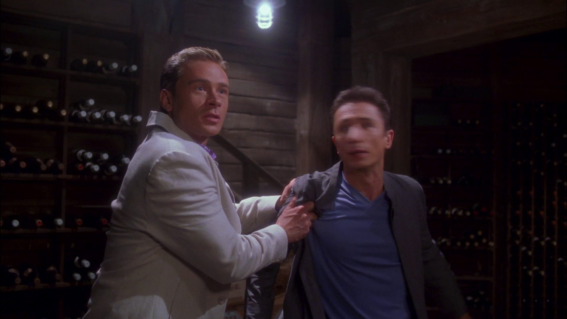 extant_StarTrek_ENT_1x25-TwoDaysAndTwoNights_1729.jpg