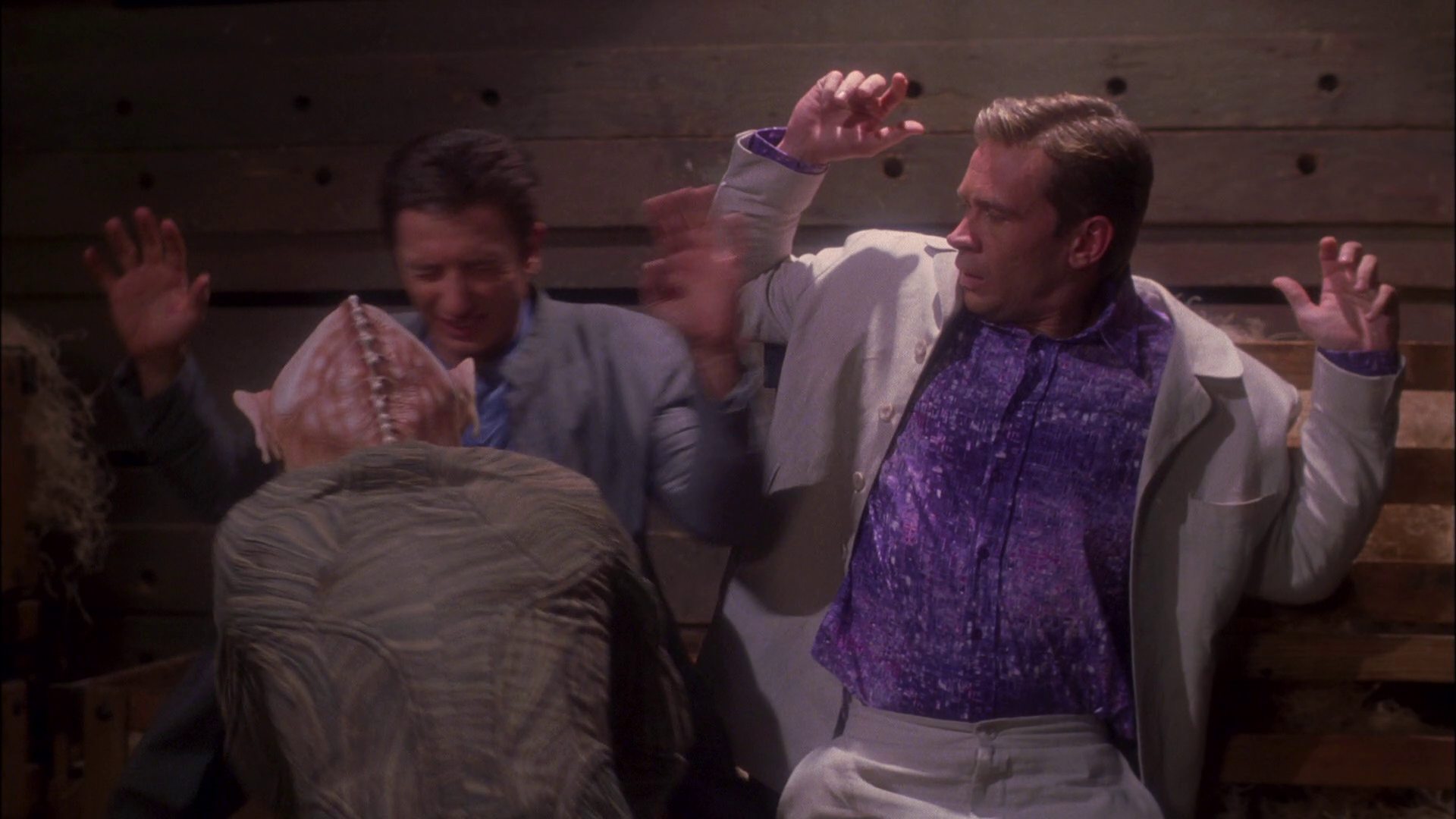 extant_StarTrek_ENT_1x25-TwoDaysAndTwoNights_1759.jpg