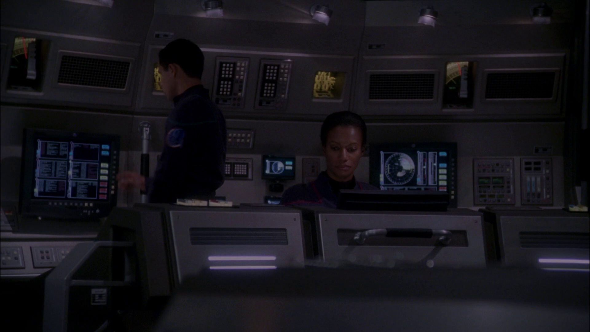 extant_StarTrek_ENT_1x25-TwoDaysAndTwoNights_1797.jpg