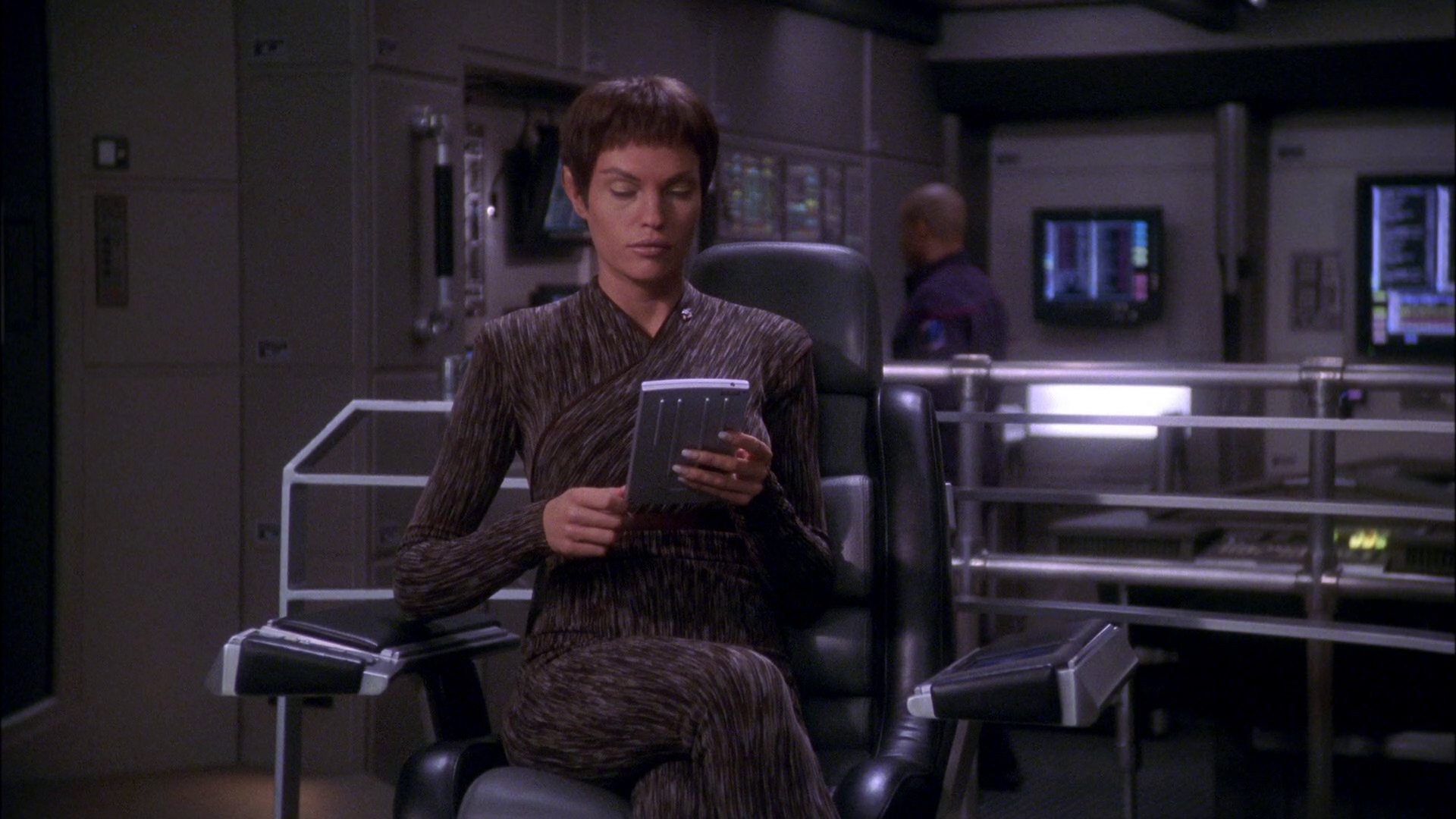extant_StarTrek_ENT_1x25-TwoDaysAndTwoNights_1809.jpg