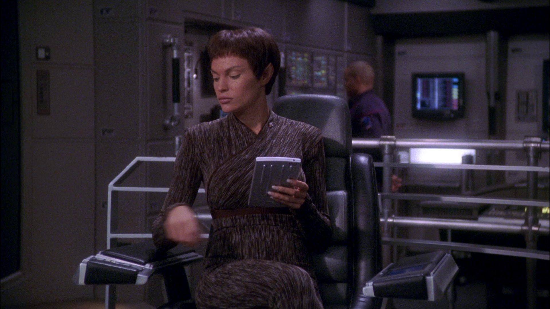 extant_StarTrek_ENT_1x25-TwoDaysAndTwoNights_1812.jpg