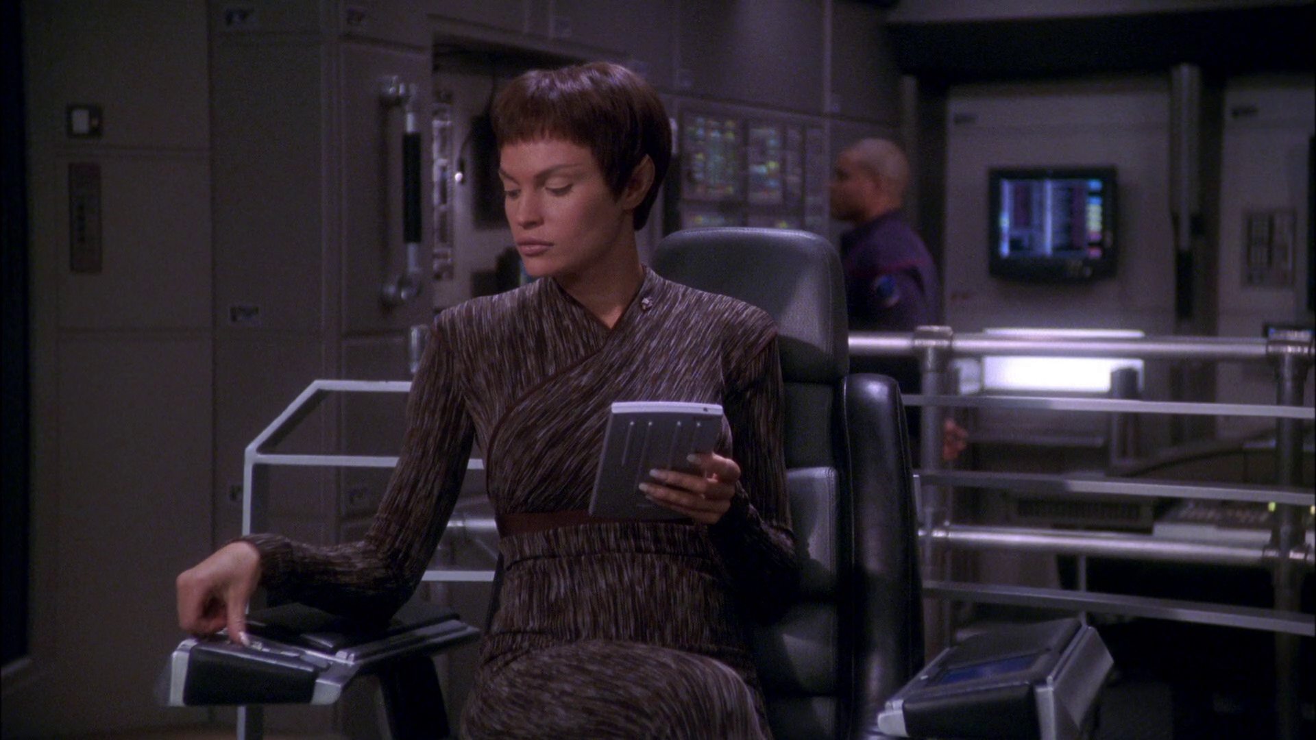 extant_StarTrek_ENT_1x25-TwoDaysAndTwoNights_1813.jpg