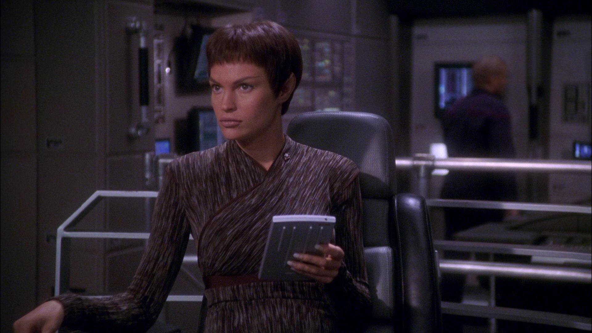 extant_StarTrek_ENT_1x25-TwoDaysAndTwoNights_1818.jpg