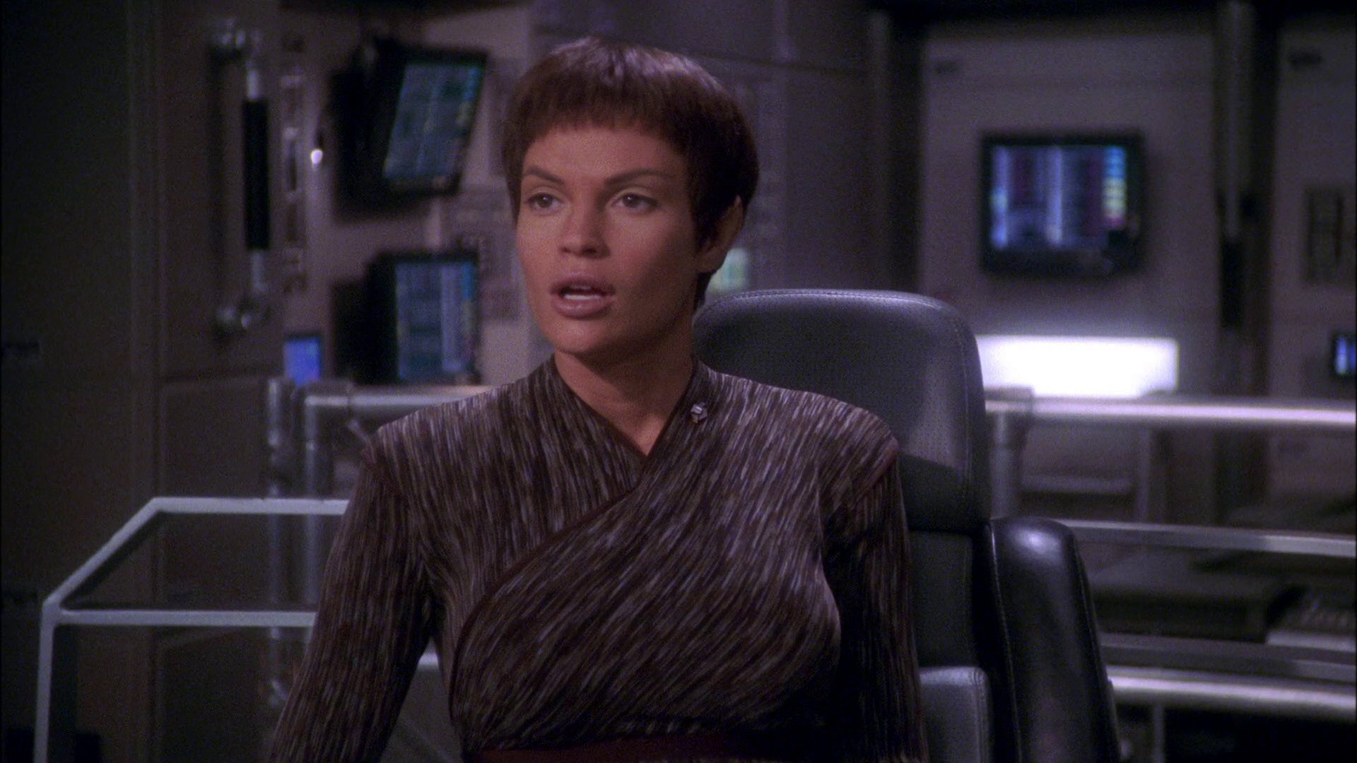extant_StarTrek_ENT_1x25-TwoDaysAndTwoNights_1822.jpg
