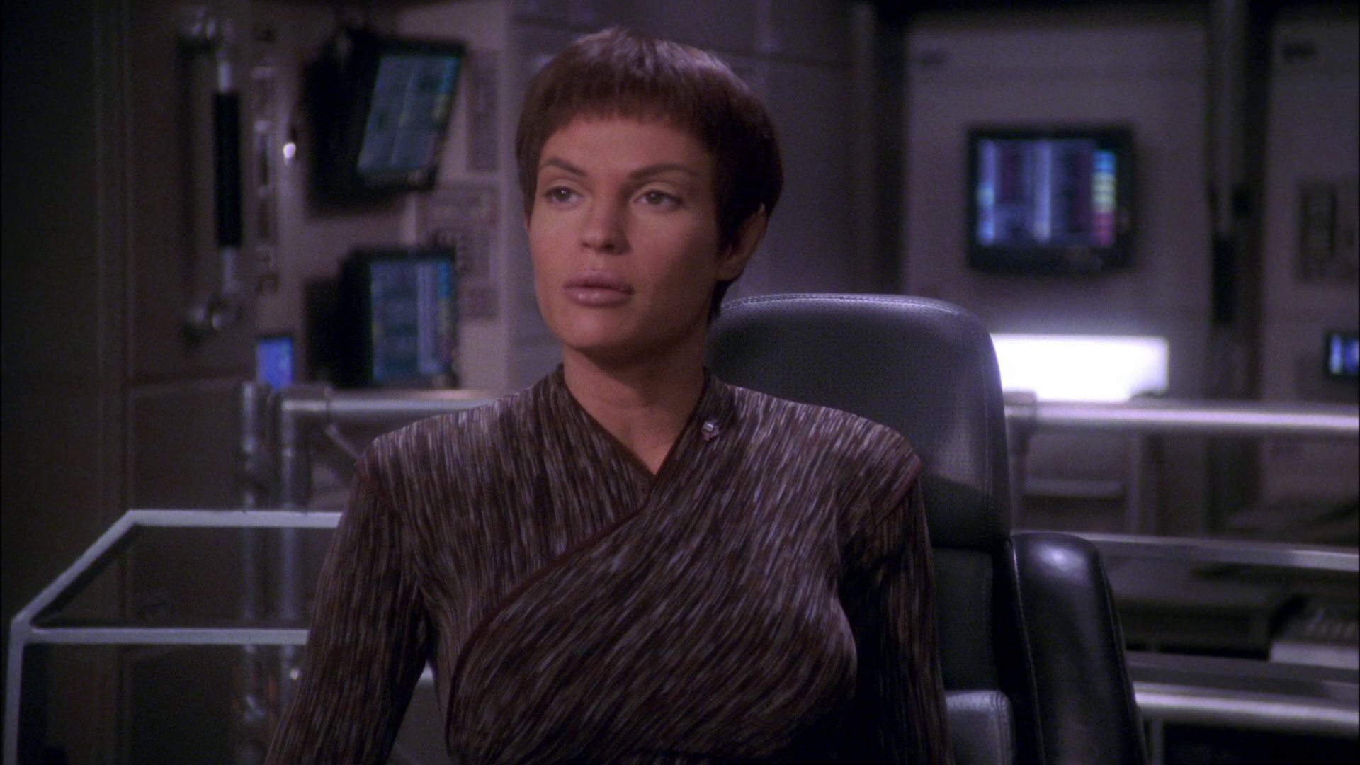 extant_StarTrek_ENT_1x25-TwoDaysAndTwoNights_1823.jpg
