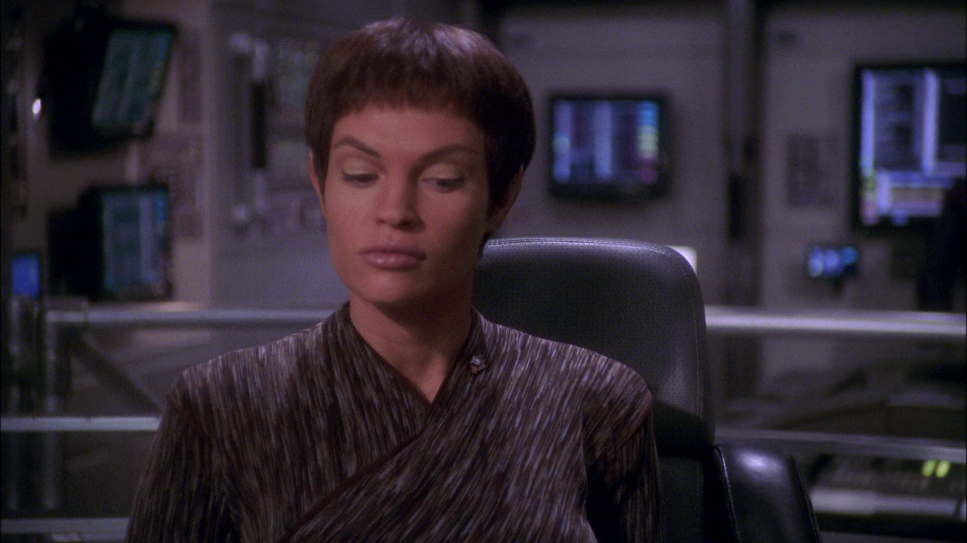 extant_StarTrek_ENT_1x25-TwoDaysAndTwoNights_1829.jpg