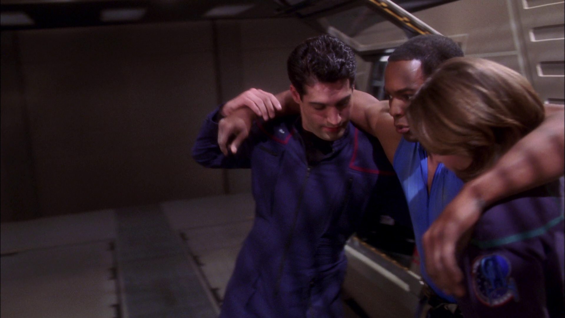 extant_StarTrek_ENT_1x25-TwoDaysAndTwoNights_1849.jpg