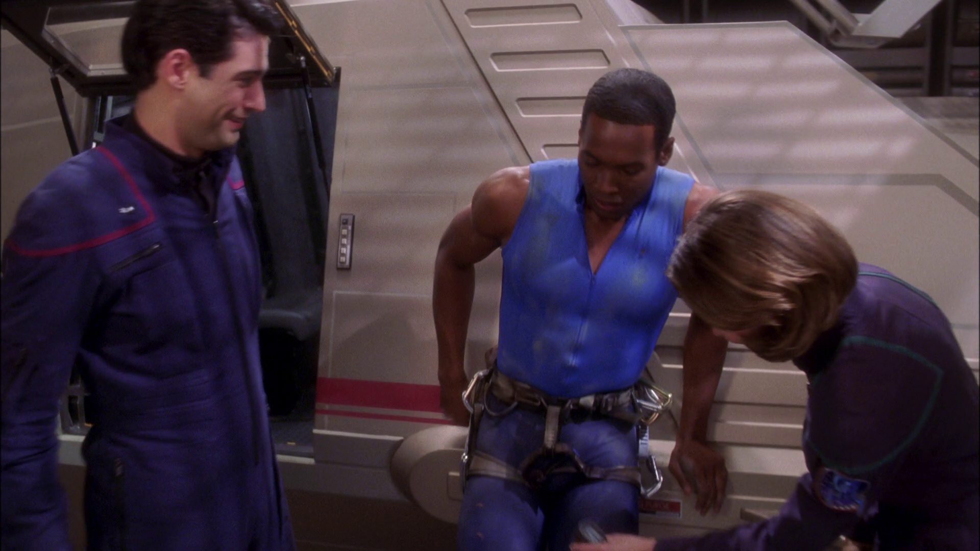 extant_StarTrek_ENT_1x25-TwoDaysAndTwoNights_1852.jpg