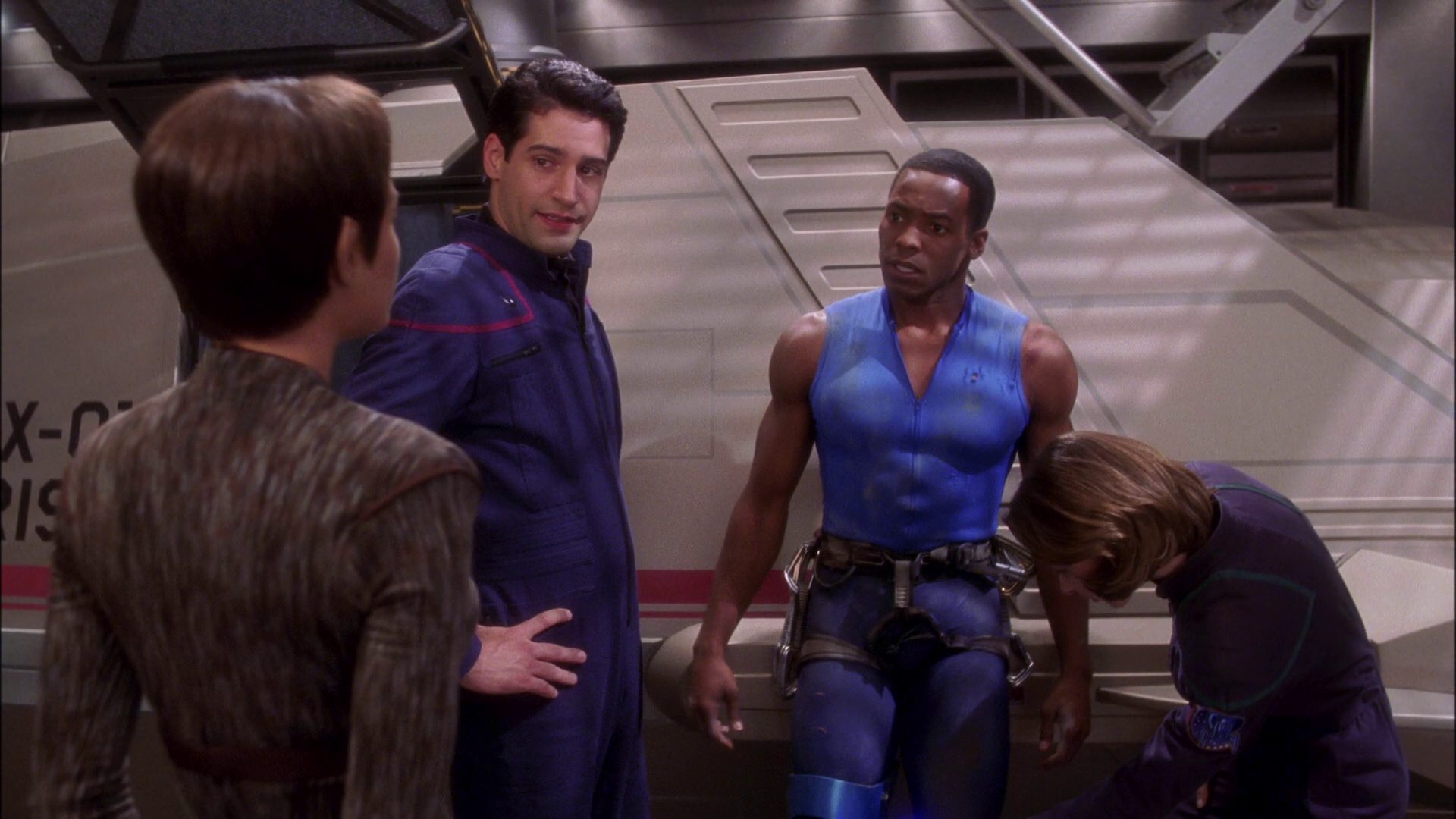 extant_StarTrek_ENT_1x25-TwoDaysAndTwoNights_1856.jpg
