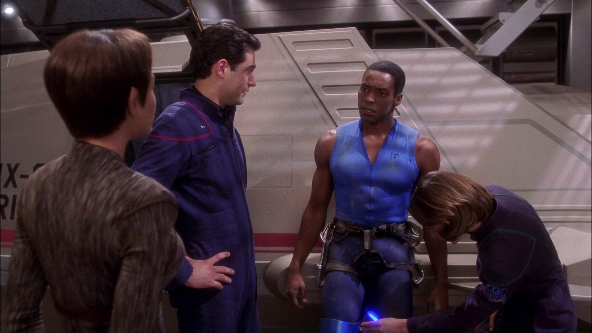 extant_StarTrek_ENT_1x25-TwoDaysAndTwoNights_1857.jpg
