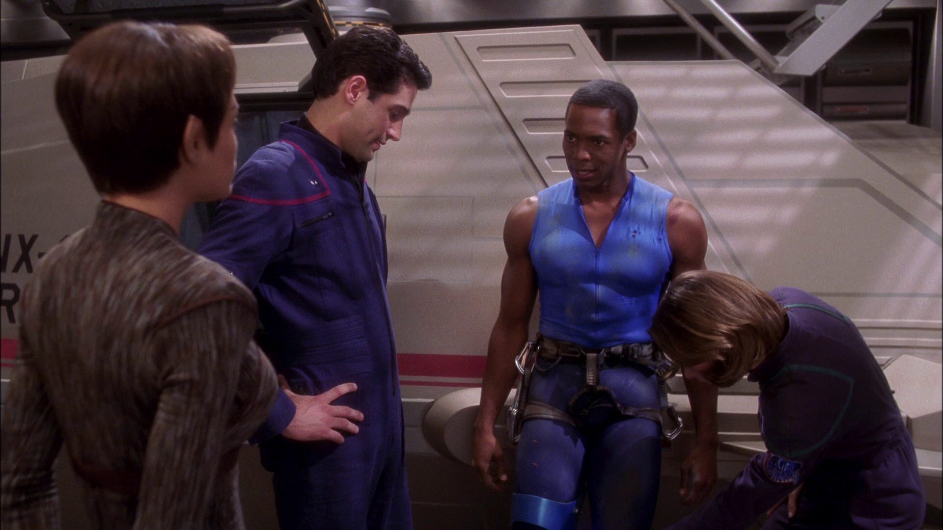 extant_StarTrek_ENT_1x25-TwoDaysAndTwoNights_1861.jpg