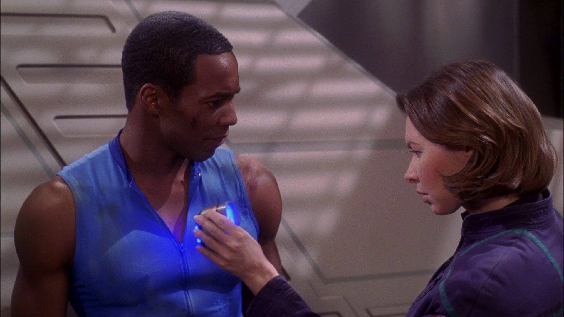 extant_StarTrek_ENT_1x25-TwoDaysAndTwoNights_1879.jpg