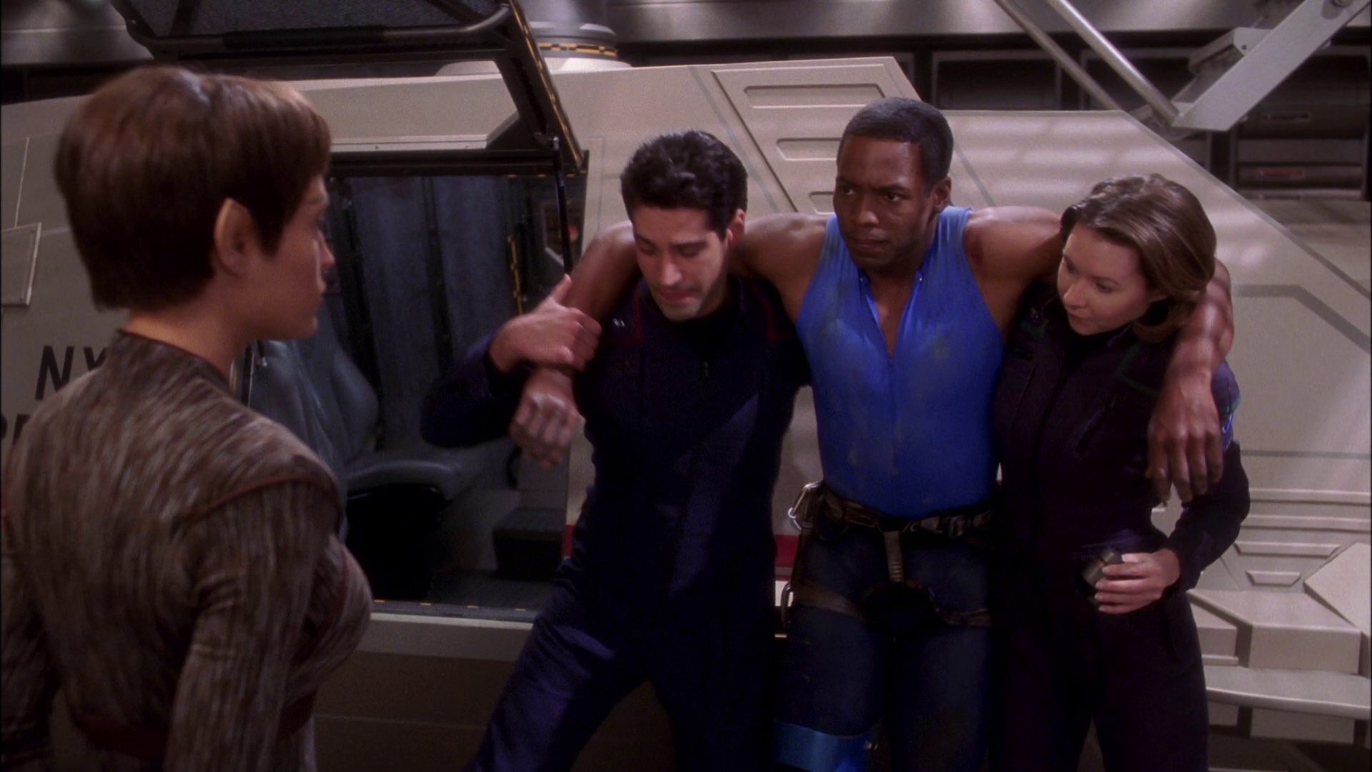 extant_StarTrek_ENT_1x25-TwoDaysAndTwoNights_1921.jpg