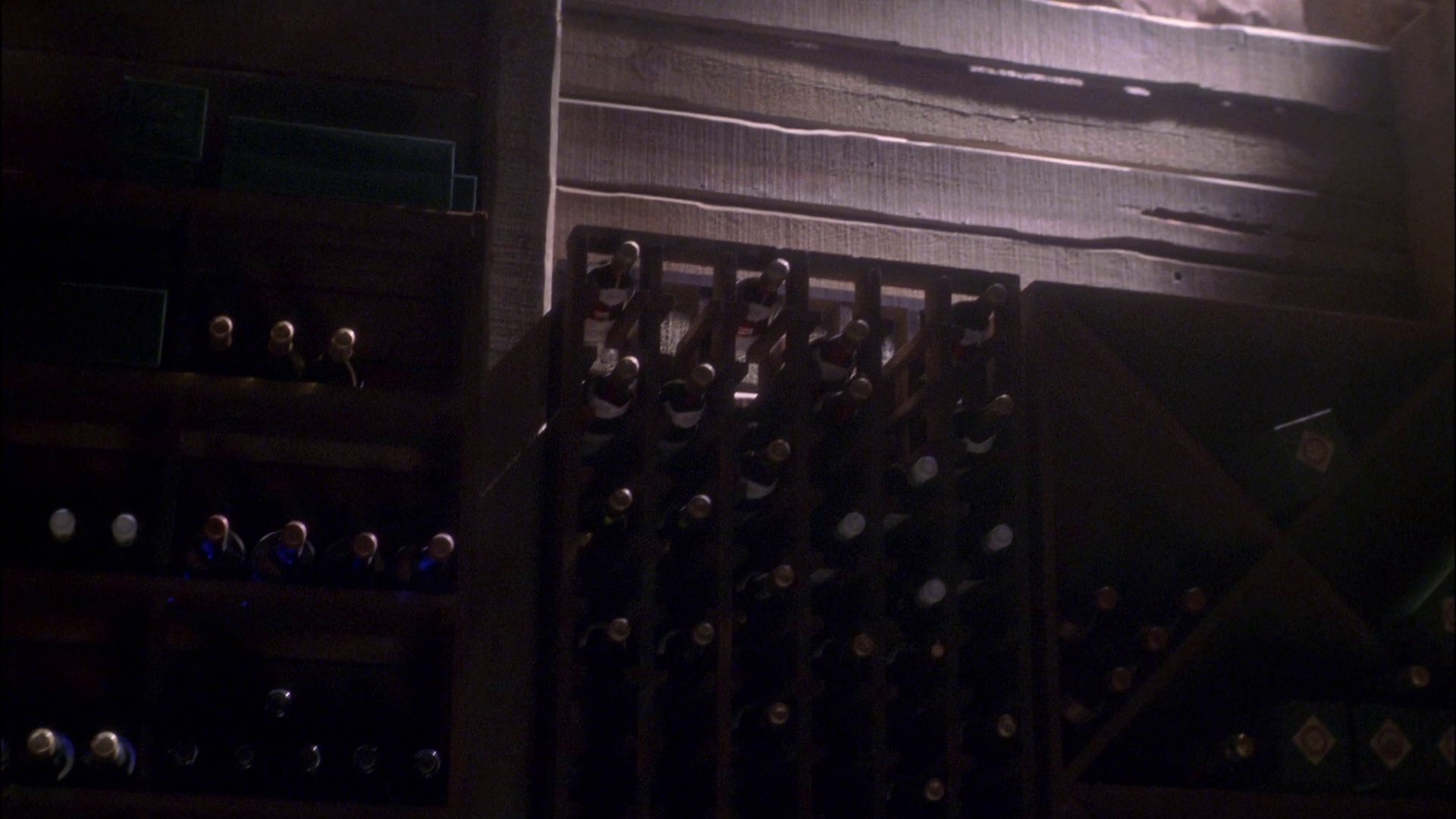 extant_StarTrek_ENT_1x25-TwoDaysAndTwoNights_1937.jpg