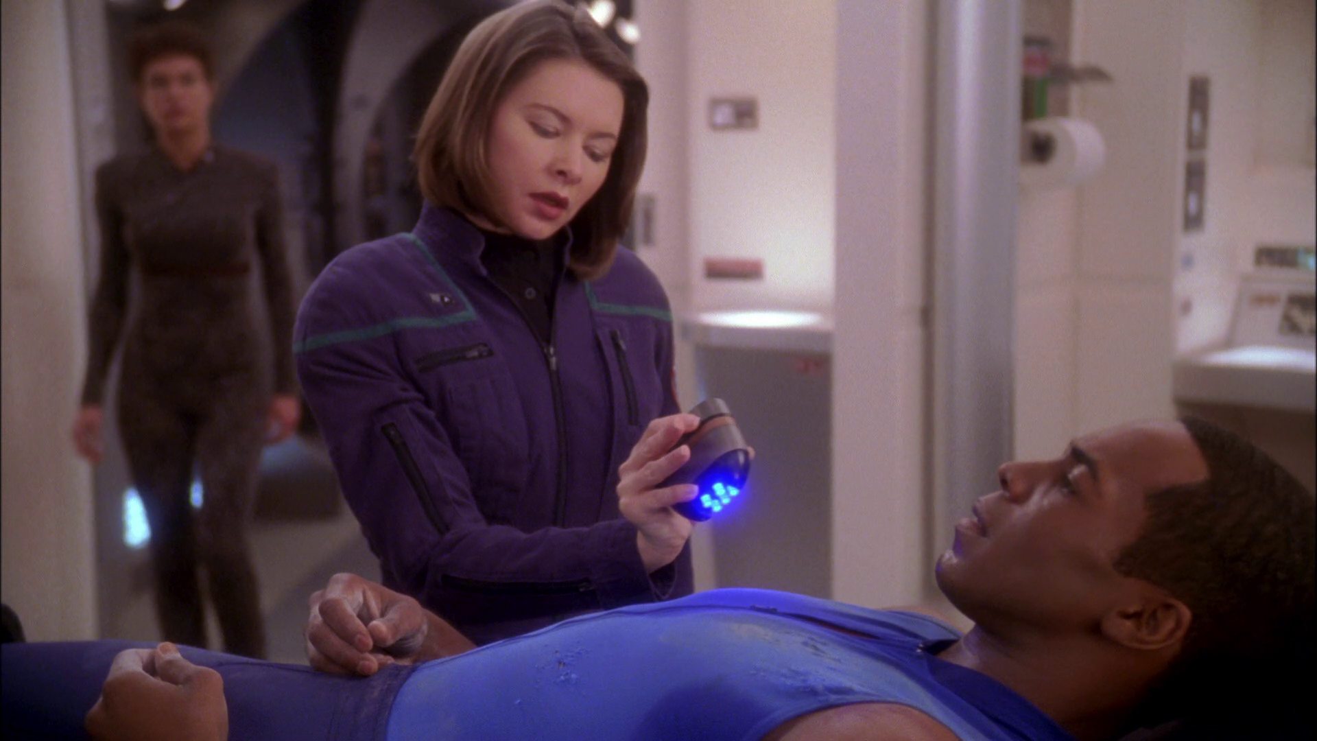 extant_StarTrek_ENT_1x25-TwoDaysAndTwoNights_2104.jpg