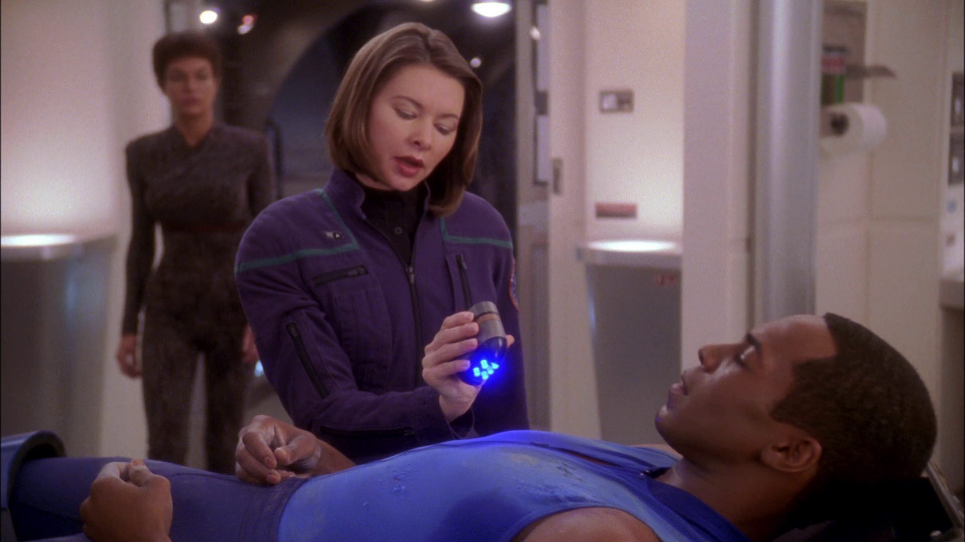 extant_StarTrek_ENT_1x25-TwoDaysAndTwoNights_2105.jpg