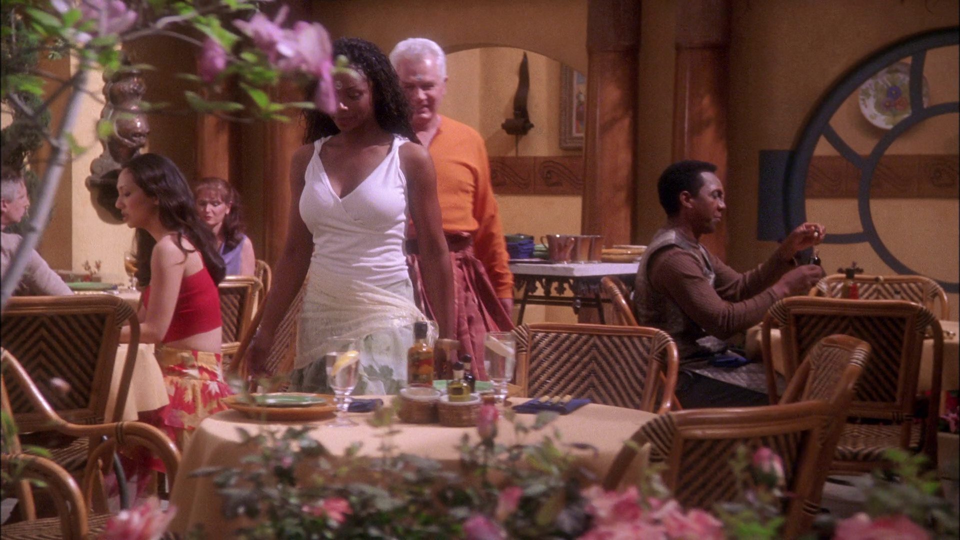 extant_StarTrek_ENT_1x25-TwoDaysAndTwoNights_2135.jpg