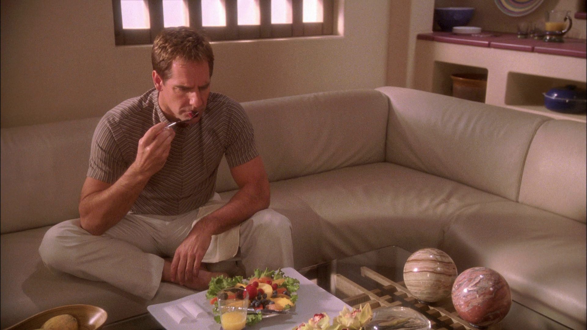 extant_StarTrek_ENT_1x25-TwoDaysAndTwoNights_2310.jpg