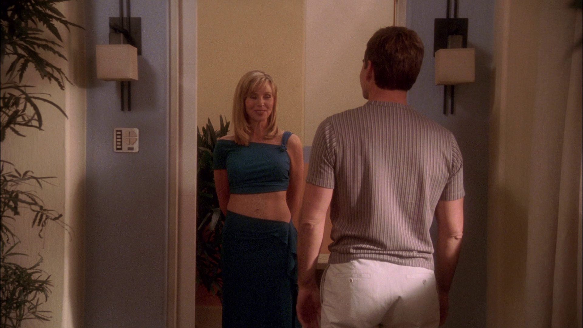 extant_StarTrek_ENT_1x25-TwoDaysAndTwoNights_2330.jpg