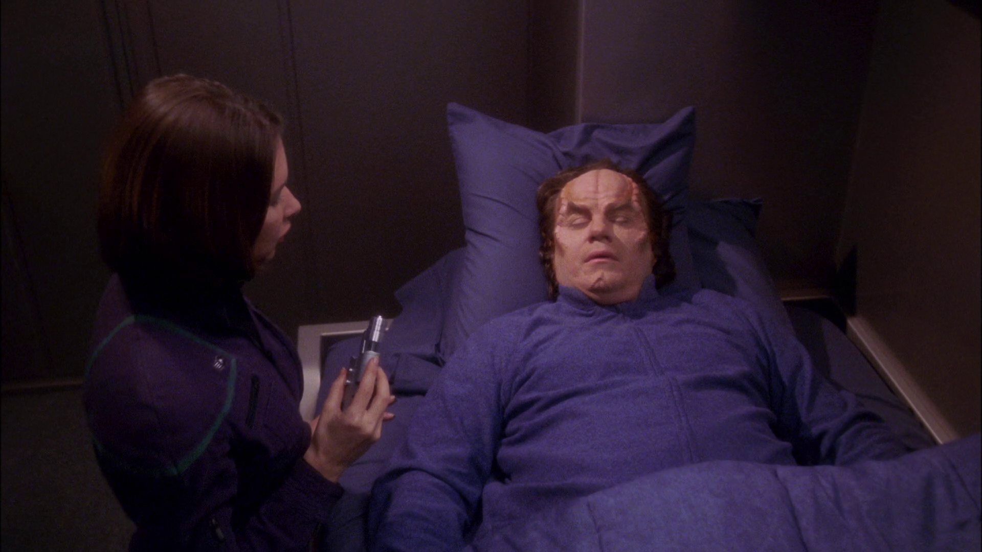 extant_StarTrek_ENT_1x25-TwoDaysAndTwoNights_2483.jpg