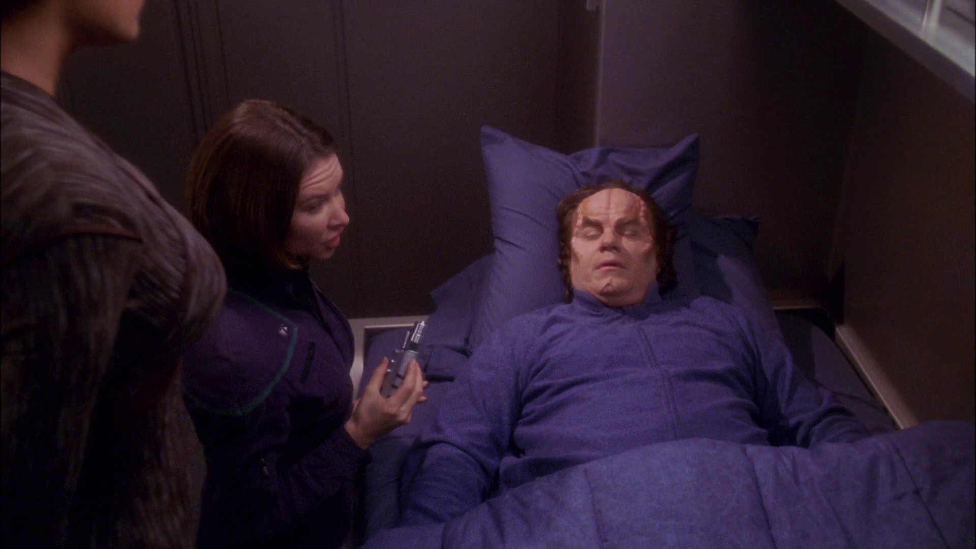 extant_StarTrek_ENT_1x25-TwoDaysAndTwoNights_2484.jpg