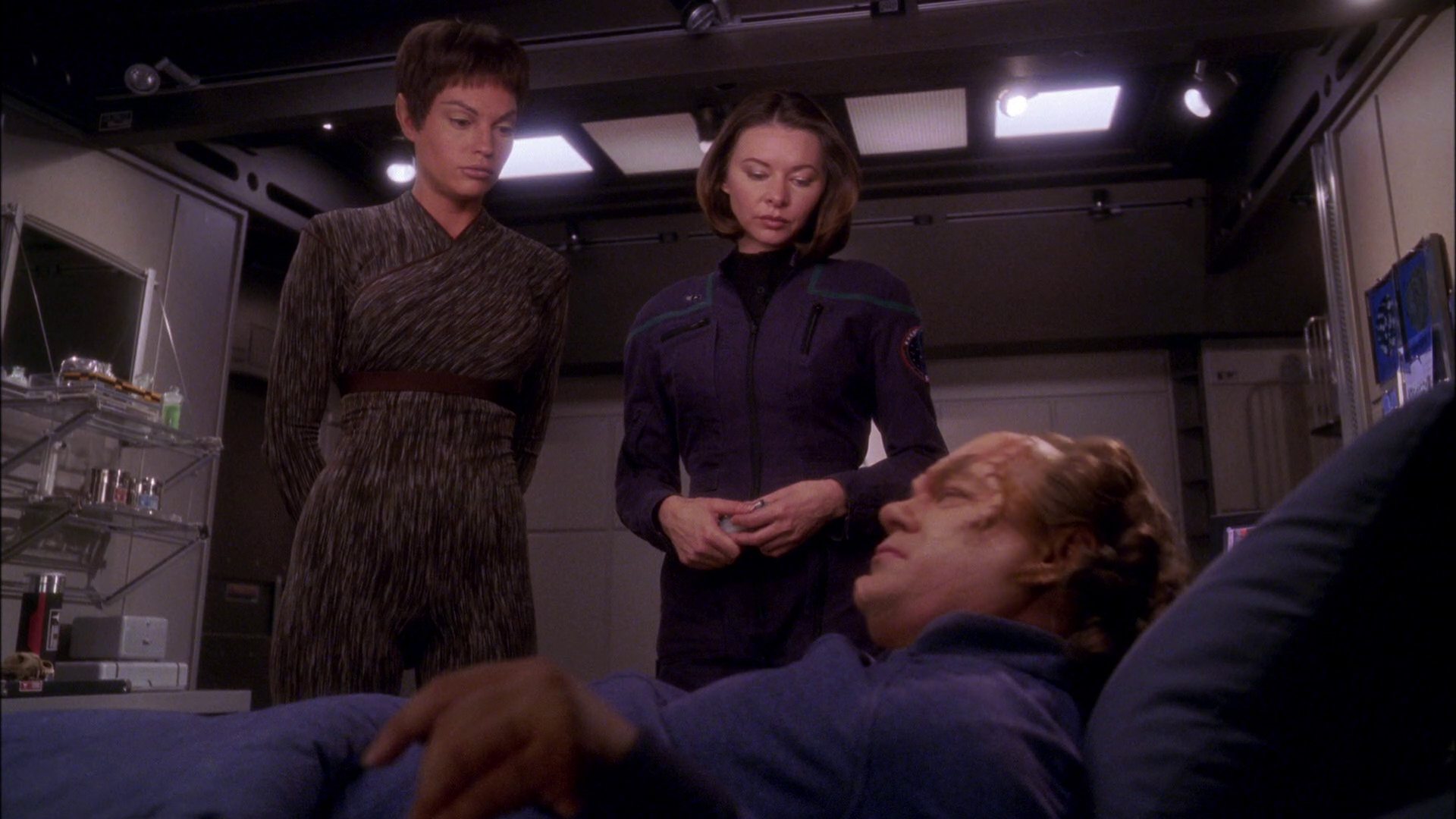 extant_StarTrek_ENT_1x25-TwoDaysAndTwoNights_2594.jpg