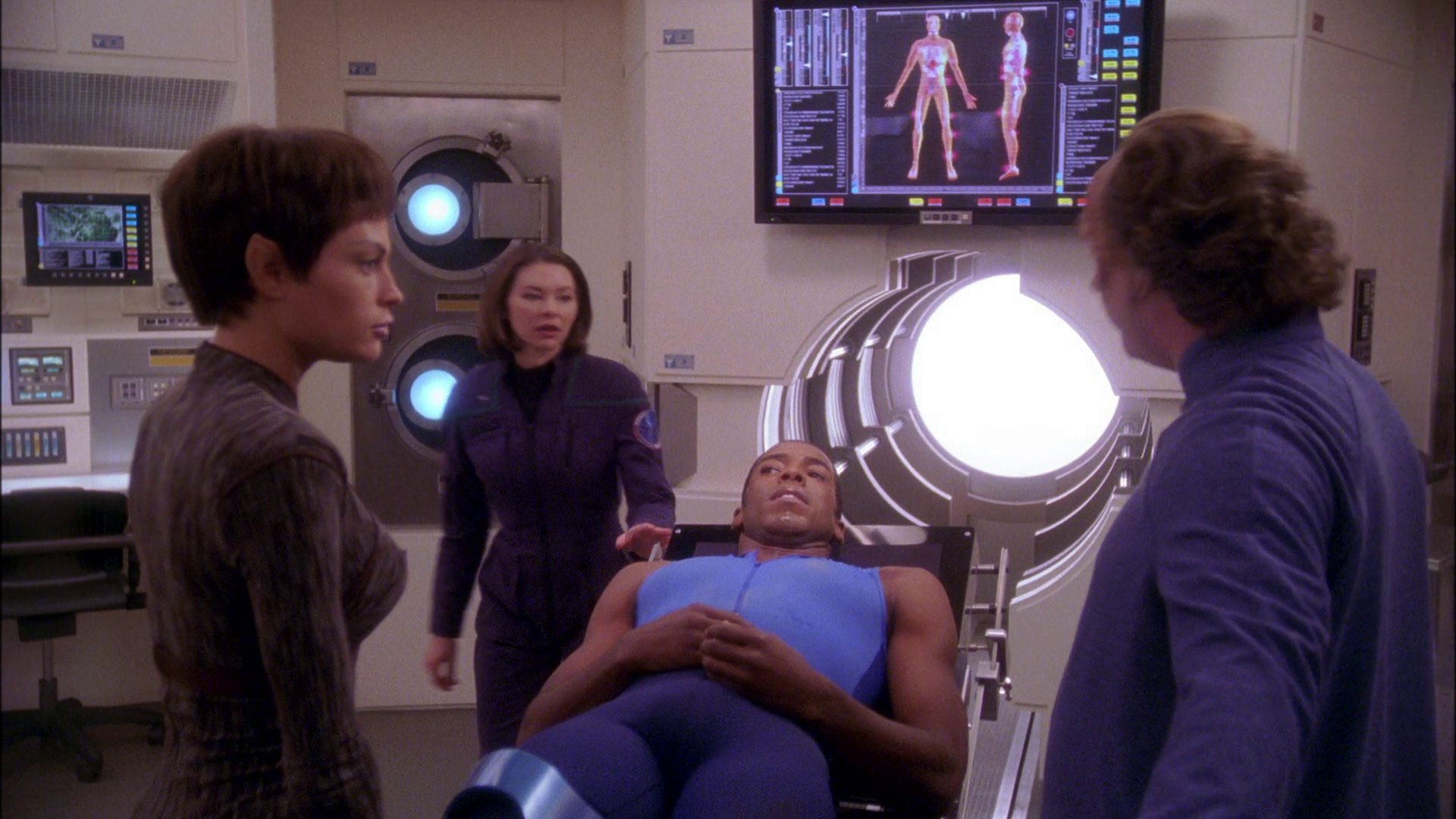 extant_StarTrek_ENT_1x25-TwoDaysAndTwoNights_2652.jpg