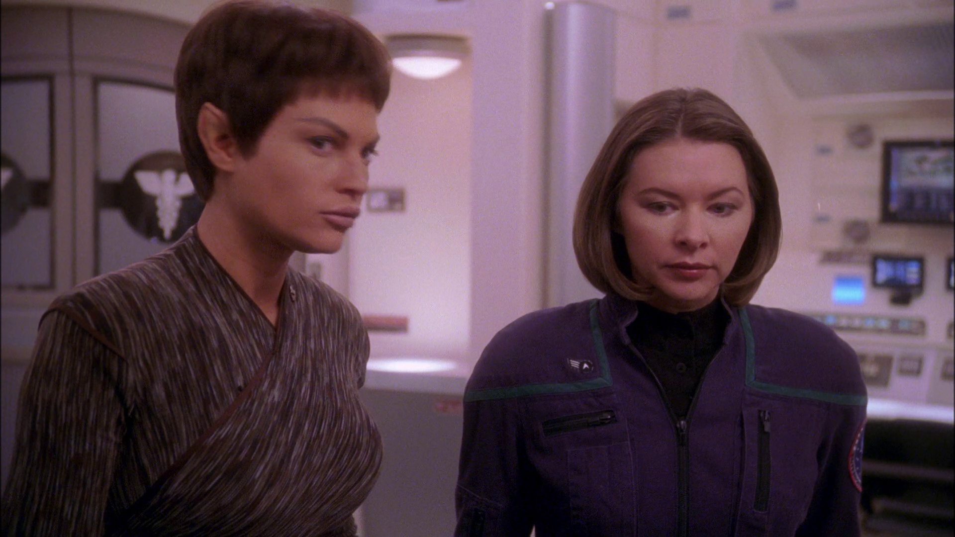 extant_StarTrek_ENT_1x25-TwoDaysAndTwoNights_2657.jpg
