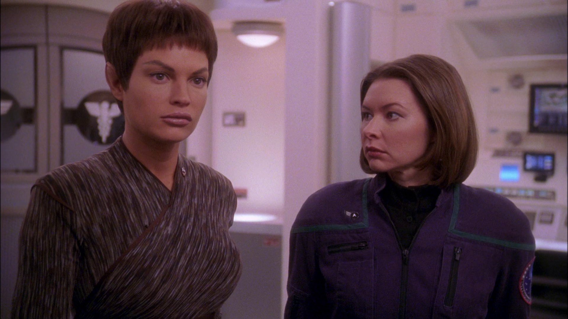 extant_StarTrek_ENT_1x25-TwoDaysAndTwoNights_2658.jpg