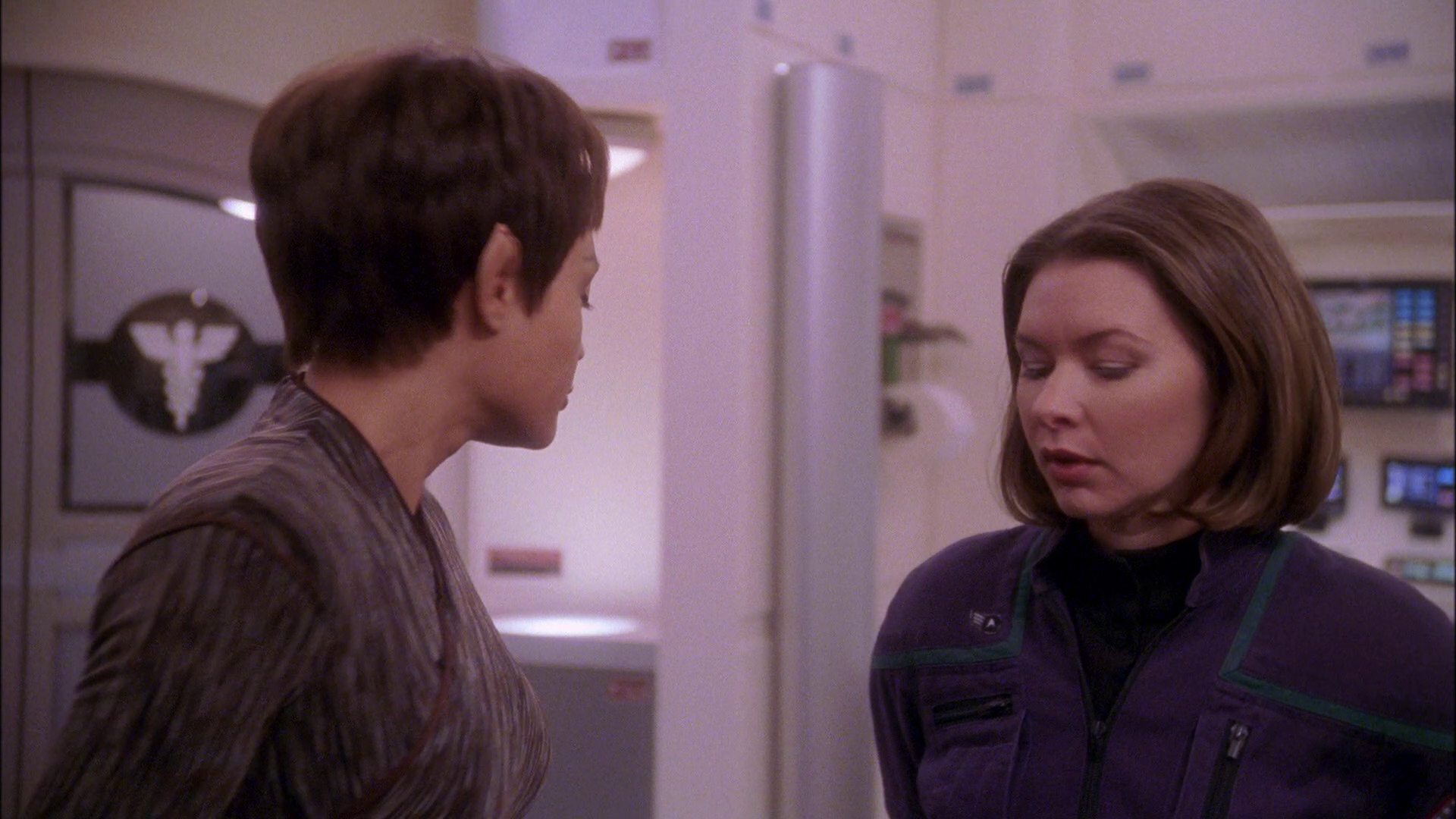 extant_StarTrek_ENT_1x25-TwoDaysAndTwoNights_2661.jpg
